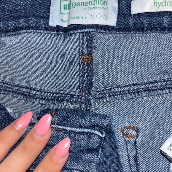 Stylish Blue Denim Jeans - Picture 3 of 5